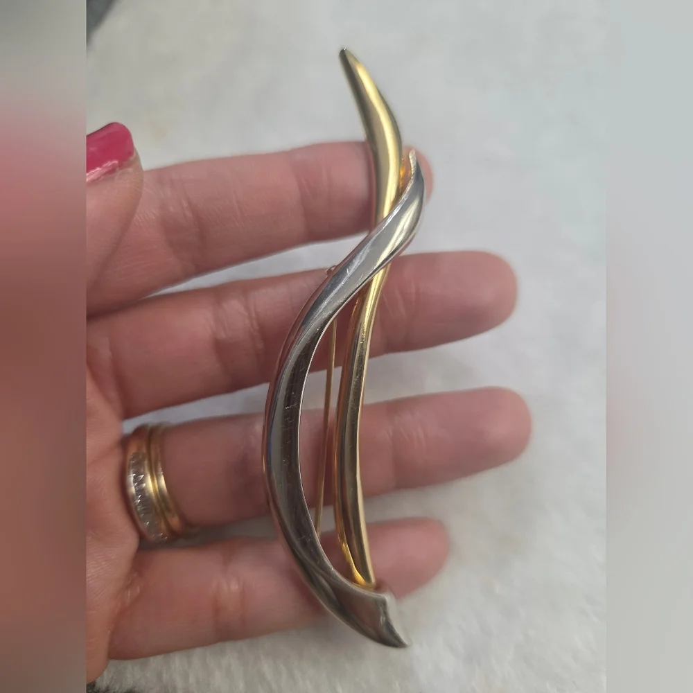 Vintage Modern Abstract Two-tone Gold and Silver-Plated Wave Brooch - Picture 3 of 3